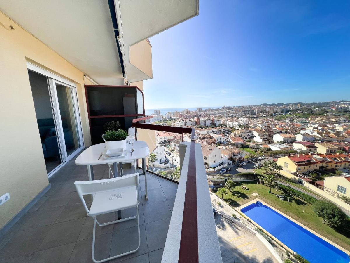 Apartamento A 900 M De La Playa Y Con Vistas Al Mar En Fuengirola Kültér fotó