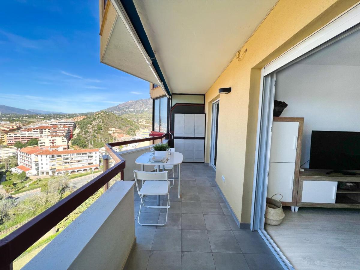 Apartamento A 900 M De La Playa Y Con Vistas Al Mar En Fuengirola Kültér fotó