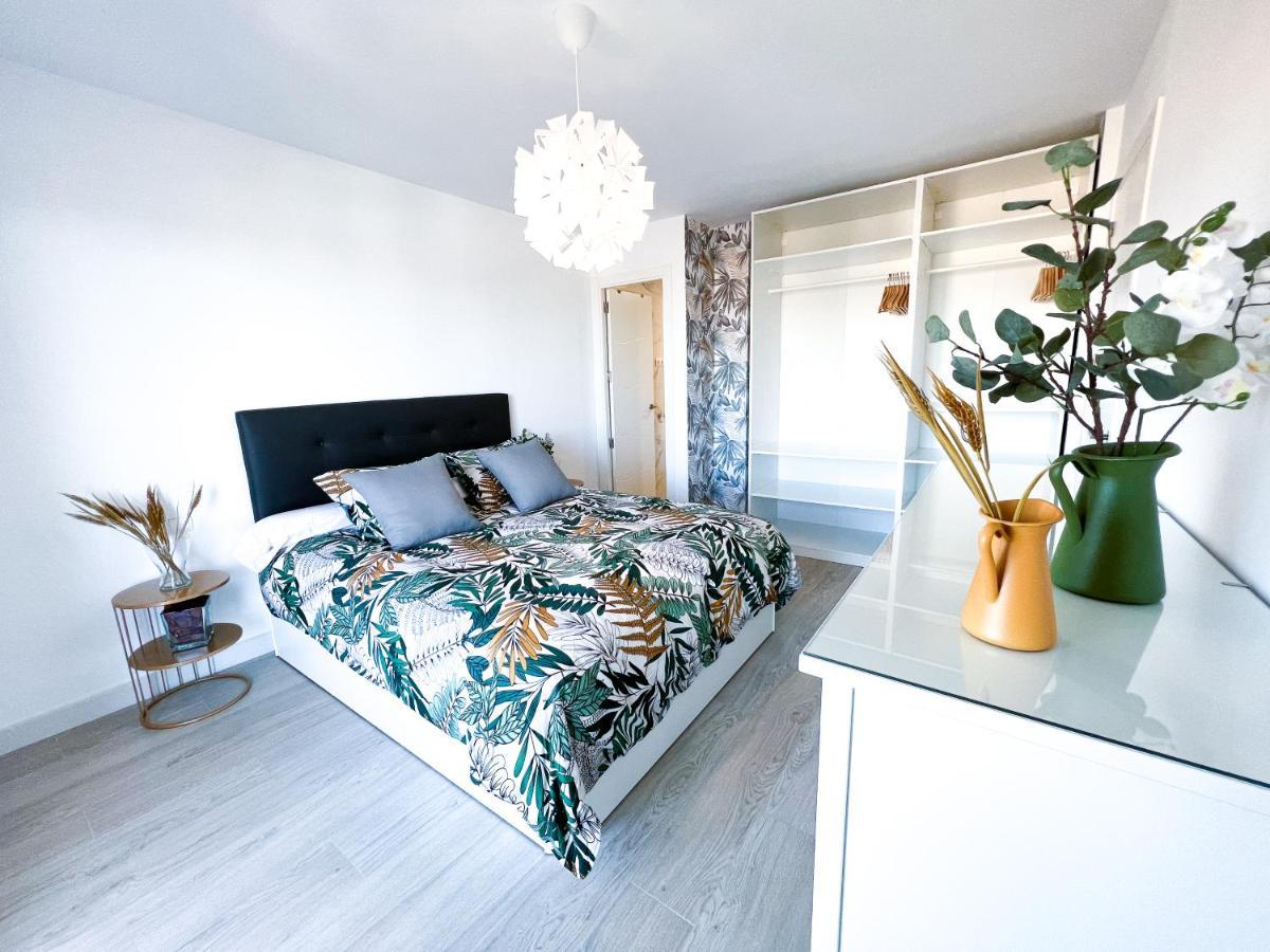 Apartamento A 900 M De La Playa Y Con Vistas Al Mar En Fuengirola Kültér fotó