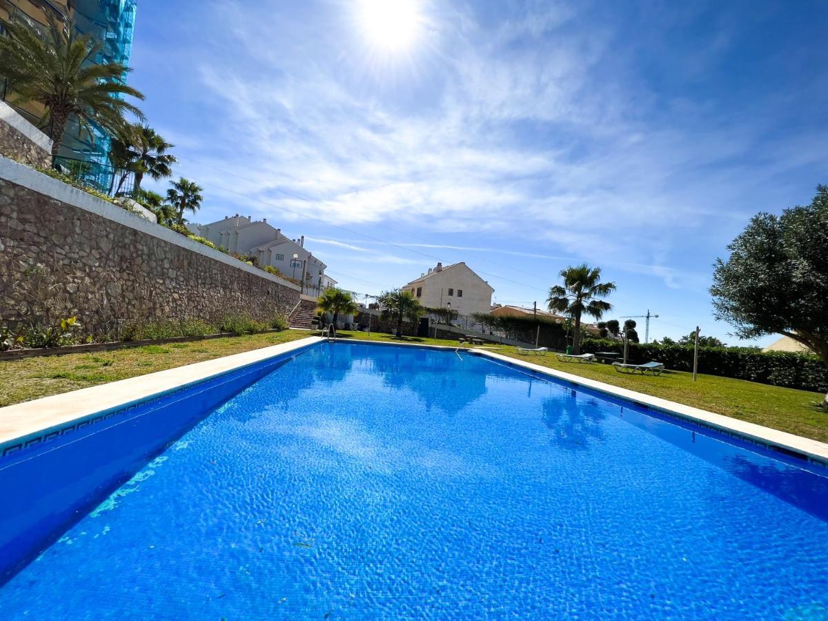Apartamento A 900 M De La Playa Y Con Vistas Al Mar En Fuengirola Kültér fotó
