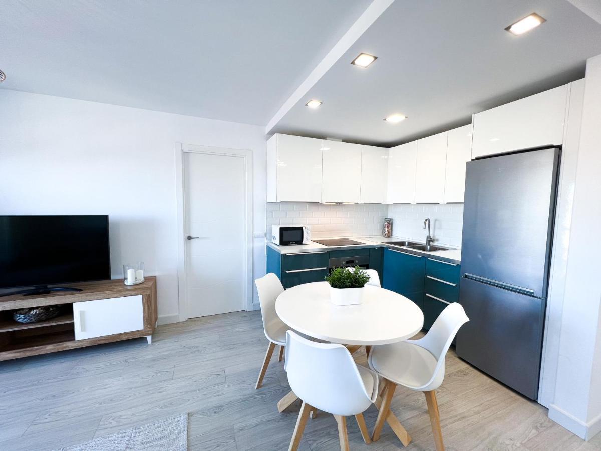 Apartamento A 900 M De La Playa Y Con Vistas Al Mar En Fuengirola Kültér fotó