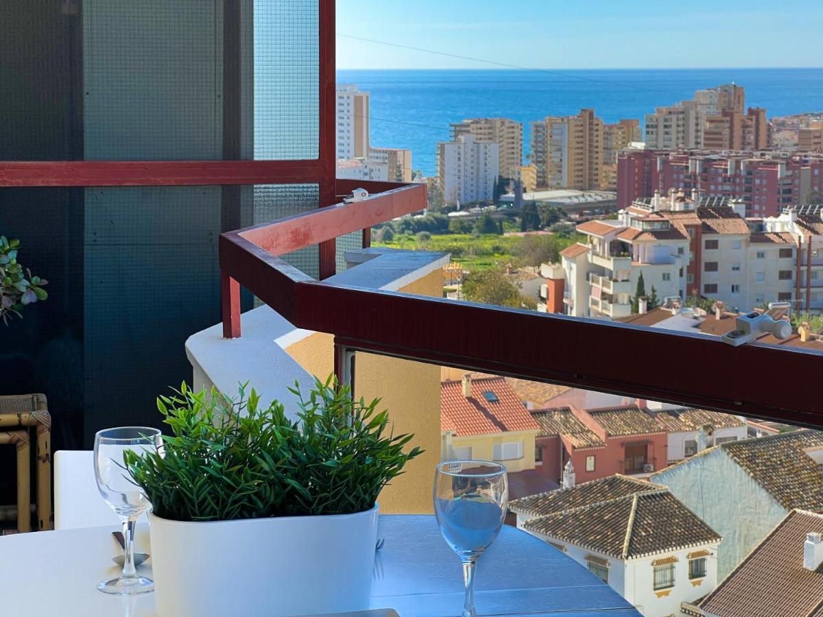 Apartamento A 900 M De La Playa Y Con Vistas Al Mar En Fuengirola Kültér fotó