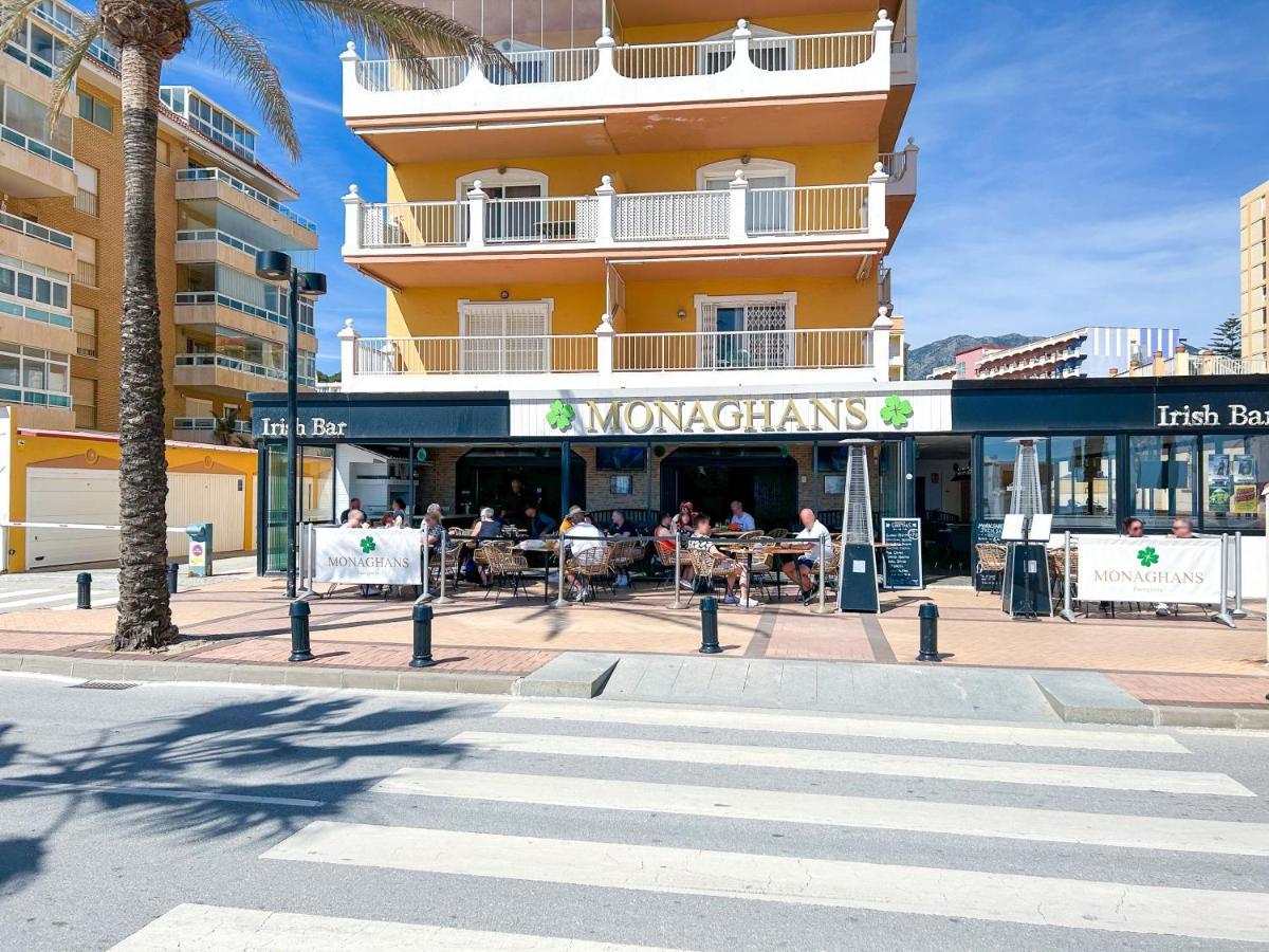 Apartamento A 900 M De La Playa Y Con Vistas Al Mar En Fuengirola Kültér fotó