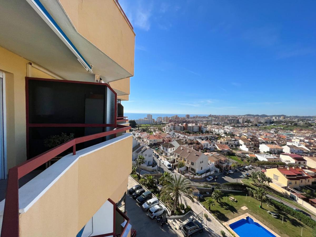 Apartamento A 900 M De La Playa Y Con Vistas Al Mar En Fuengirola Kültér fotó