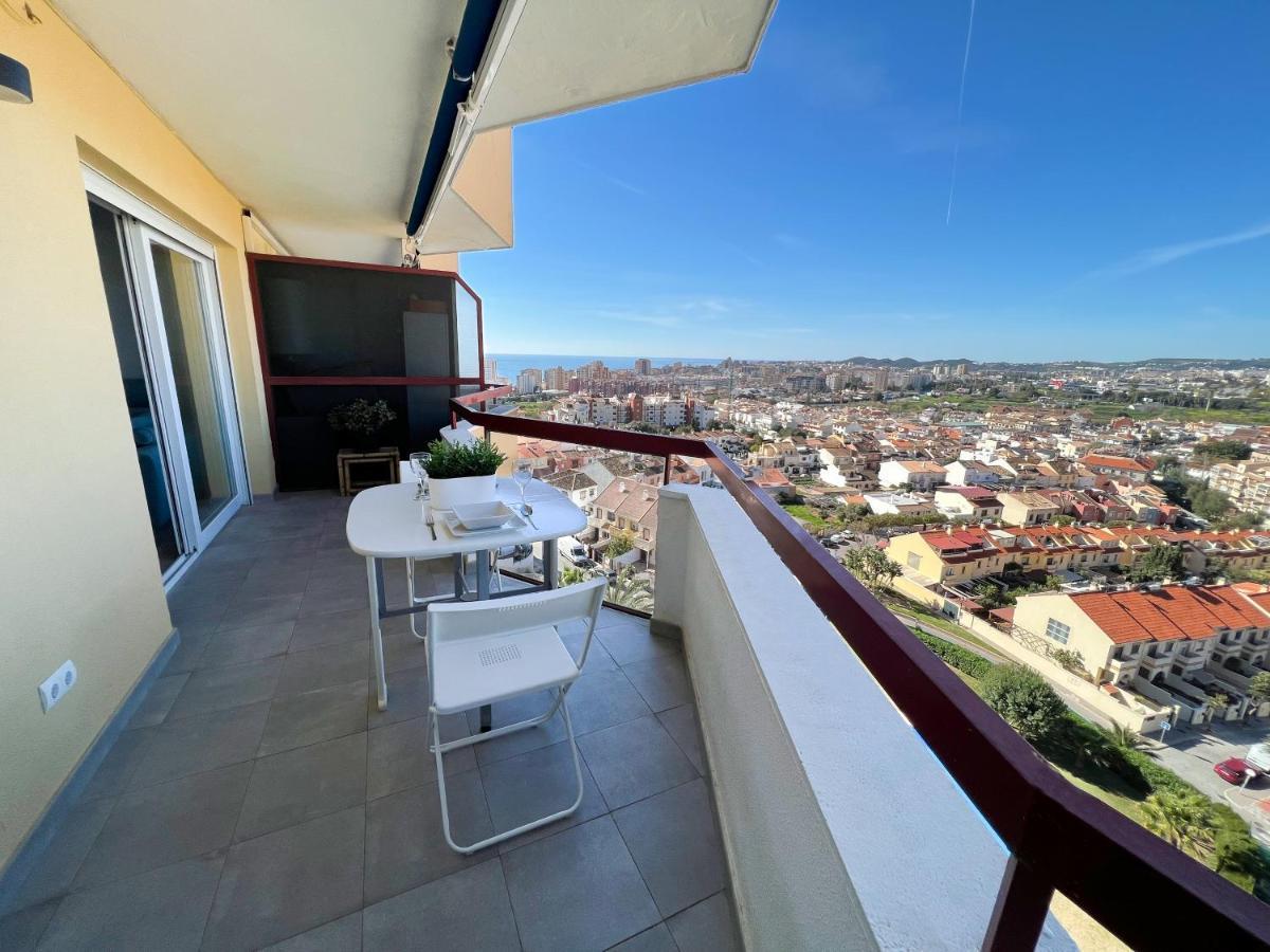 Apartamento A 900 M De La Playa Y Con Vistas Al Mar En Fuengirola Kültér fotó