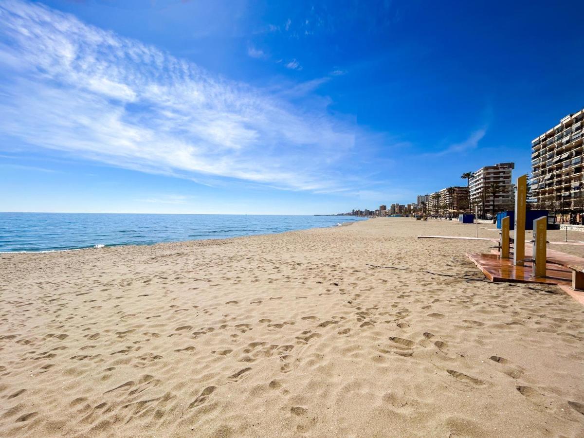 Apartamento A 900 M De La Playa Y Con Vistas Al Mar En Fuengirola Kültér fotó
