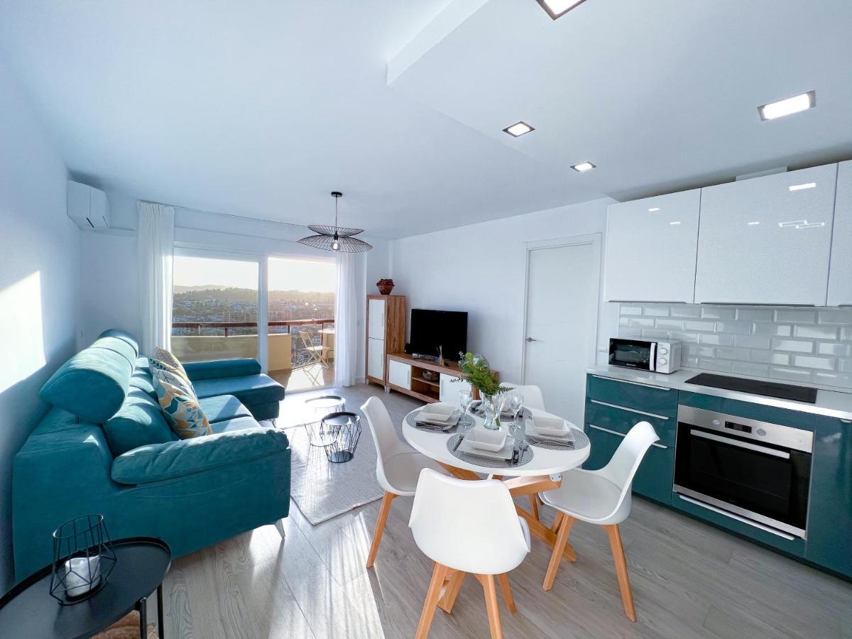 Apartamento A 900 M De La Playa Y Con Vistas Al Mar En Fuengirola Kültér fotó